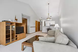 7631 Edinborough Way, Edina, MN 55435 - Photo 7