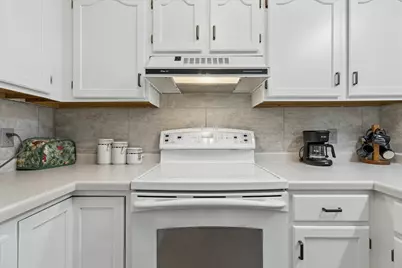 7631 Edinborough Way #5216, Edina, MN 55435 - Photo 11