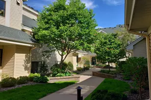 7631 Edinborough Way, Edina, MN 55435 - Photo 3