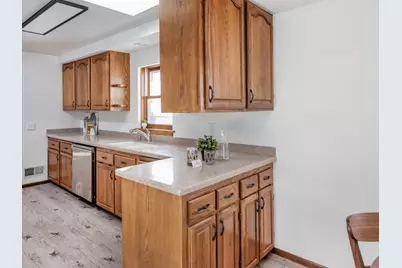 8849 Columbus Avenue S, Bloomington, MN 55420 - Photo 13