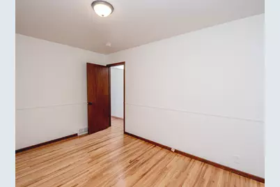 8849 Columbus Avenue S, Bloomington, MN 55420 - Photo 31