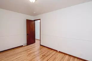 8849 Columbus Ave S, Bloomington, MN 55420 - Photo 31