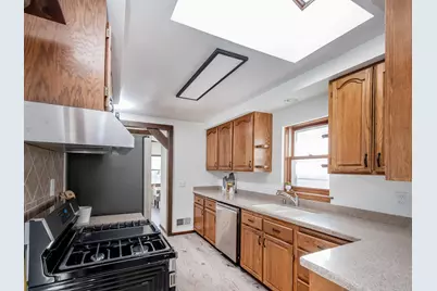 8849 Columbus Avenue S, Bloomington, MN 55420 - Photo 15