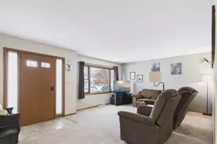 1118 Park Ln, Morris, MN 56267 - Photo 5