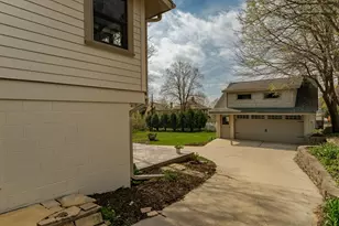 806 4th St SW, Rochester, MN 55902 - Photo 47