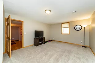 1310 Lone Pine Dr SW, Rochester, MN 55902 - Photo 33