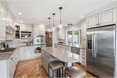 300 Trappers Pass, Chanhassen, MN 55317 - Photo 7