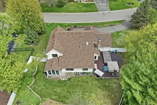 300 Trappers Pass, Chanhassen, MN 55317 - Photo 37