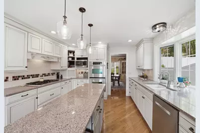 300 Trappers Pass, Chanhassen, MN 55317 - Photo 9