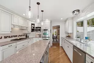 300 Trappers Pass, Chanhassen, MN 55317 - Photo 9