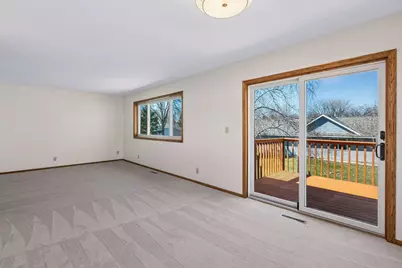 3277 Greenbrier Street, Vadnais Heights, MN 55127 - Photo 5