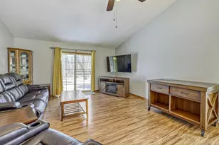 23712 Belle Ct, Hampton, MN 55031 - Photo 3