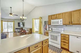 23712 Belle Ct, Hampton, MN 55031 - Photo 9