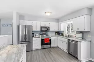 30155 Akerson St, Lindstrom, MN 55045 - Photo 7