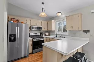 533 Innsbruck Dr, Chaska, MN 55318 - Photo 11