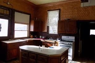 913 Gary St, Calumet, MN 55716 - Photo 5