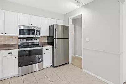 2200 Nevada Avenue S #106, Saint Louis Park, MN 55426 - Photo 3