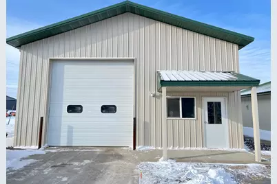 416 1/2 S Lake Avenue, Battle Lake, MN 56515 - Photo 3