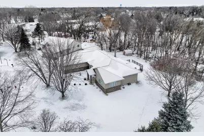 304 Lynsee Lane, Montevideo, MN 56265 - Photo 5