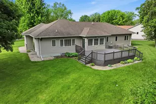 304 Lynsee Ln, Montevideo, MN 56265 - Photo 7