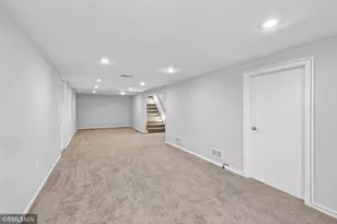 1084 Edgewater Ave, Shoreview, MN 55126 - Photo 21