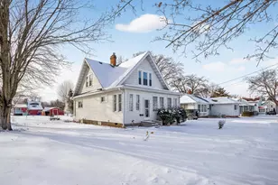 916 S Garden St, Lake City, MN 55041 - Photo 1