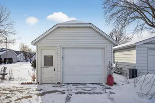 916 S Garden St, Lake City, MN 55041 - Photo 7