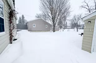 817 S Whitford St, Fergus Falls, MN 56537 - Photo 25