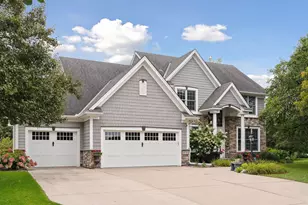 2717 Edgewater Bay, Woodbury, MN 55125 - Photo 3