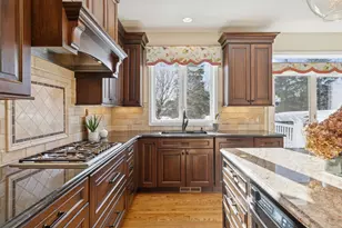 2717 Edgewater Bay, Woodbury, MN 55125 - Photo 39