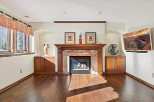 2717 Edgewater Bay, Woodbury, MN 55125 - Photo 65