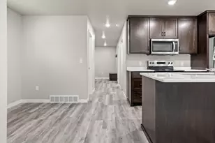 1613 5th Ave S, Fargo,  58103 - Photo 5