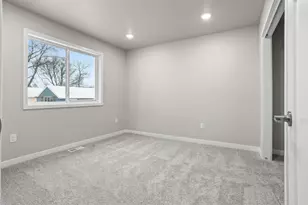 1613 5th Ave S, Fargo,  58103 - Photo 9