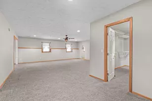 6600 Founders Pkwy, Brooklyn Park, MN 55445 - Photo 25