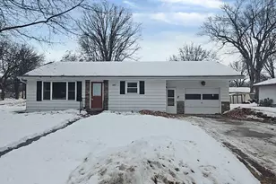 260 7th St NW, Milaca, MN 56353 - Photo 1