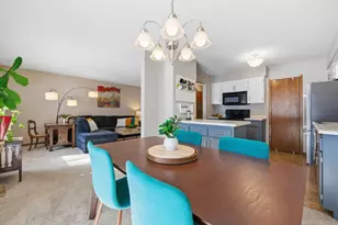 4340 Buckingham Ct, Vadnais Heights, MN 55127 - Photo 9