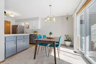 4340 Buckingham Ct, Vadnais Heights, MN 55127 - Photo 7