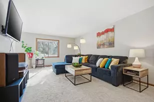 4340 Buckingham Ct, Vadnais Heights, MN 55127 - Photo 3