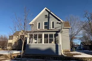 468 Bellows St, Saint Paul, MN 55107 - Photo 1