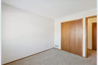 8433 Yates Avenue N #6, Brooklyn Park, MN 55443 - Photo 11