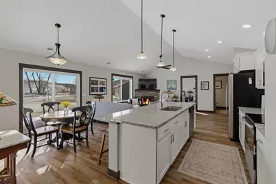 725 Northwood Drive, Janesville, MN 56048 - Photo 5