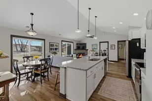 725 Northwood Dr, Janesville, MN 56048 - Photo 5