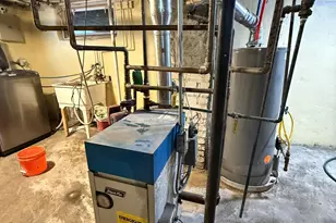 2213 Oak Park Ave N, Minneapolis, MN 55411 - Photo 37