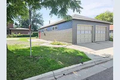 721 Labree Avenue N, Thief River Falls, MN 56701 - Photo 5