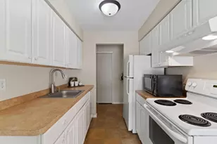 929 11th Ave S, Hopkins, MN 55343 - Photo 9