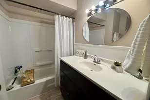 2002 Arkwright St, Maplewood, MN 55117 - Photo 9