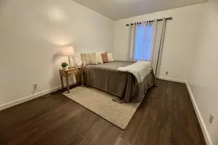 2002 Arkwright St, Maplewood, MN 55117 - Photo 7