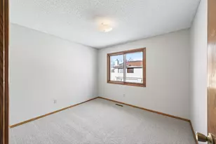 8562 S Maplebrook Cir, Brooklyn Park, MN 55445 - Photo 15