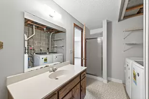 8562 S Maplebrook Cir, Brooklyn Park, MN 55445 - Photo 25