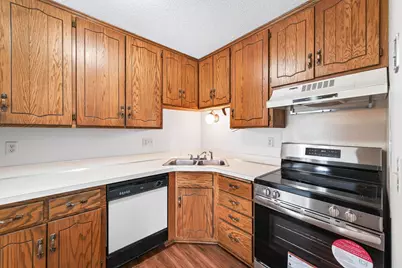 8562 S Maplebrook Circle, Brooklyn Park, MN 55445 - Photo 13